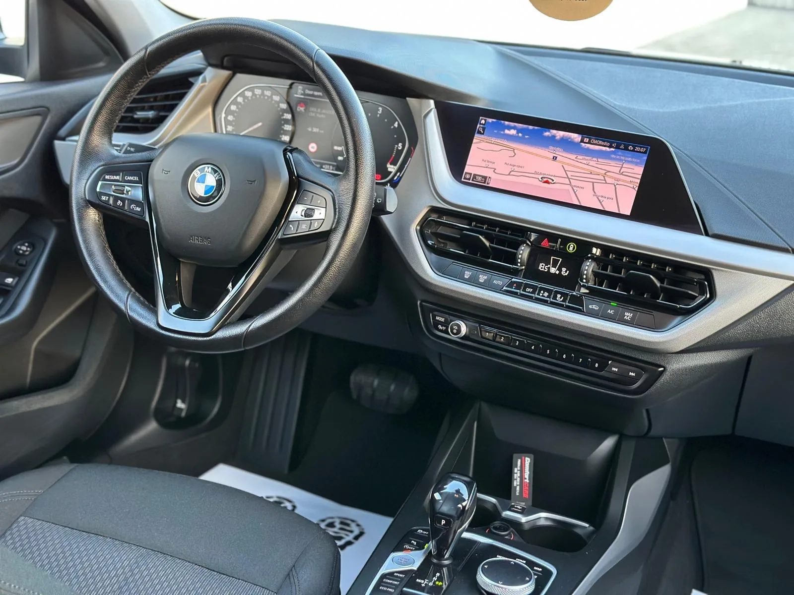 2021 BMW Serija 1 — fotografija 24