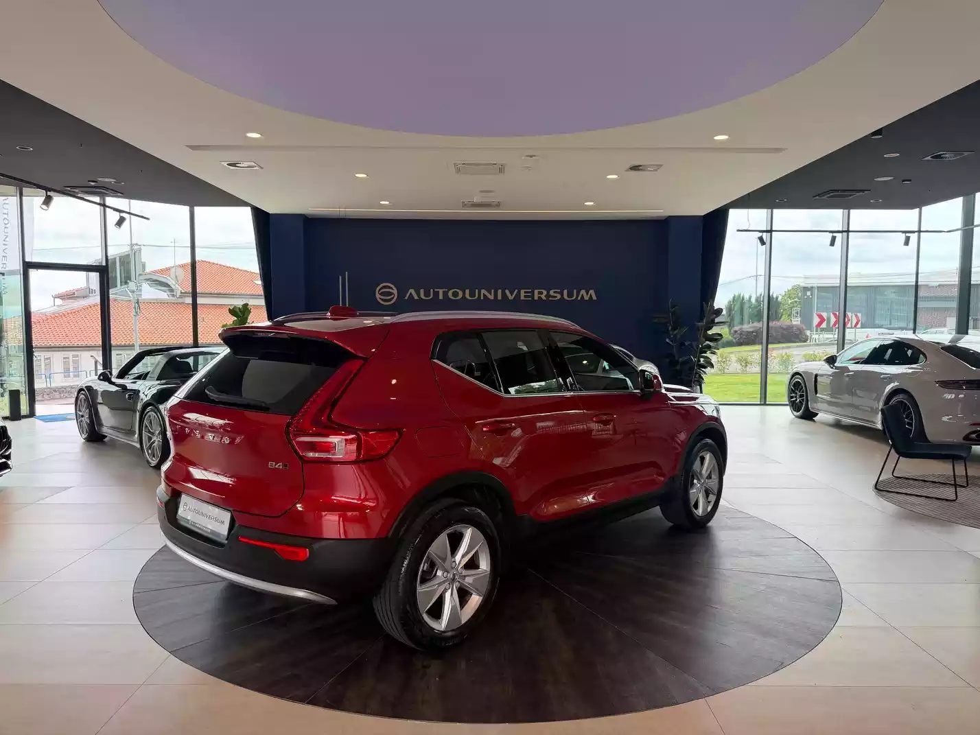 2023 Volvo XC40 — fotografija 4