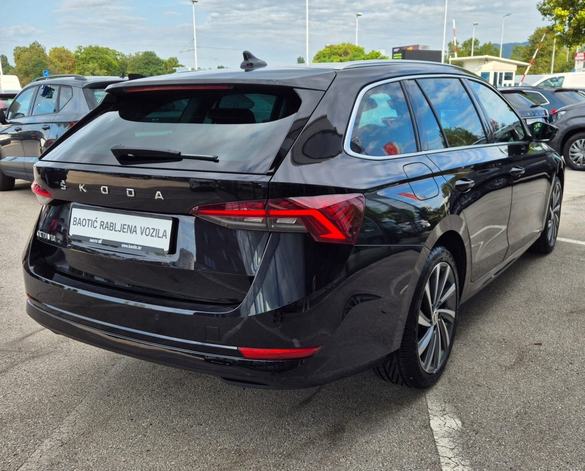 2020 Škoda Octavia Combi — fotografija 7