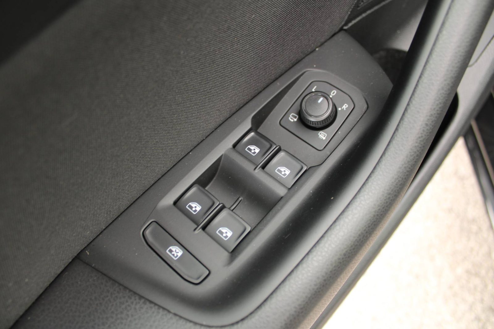 2021 Volkswagen Passat — fotografija 14