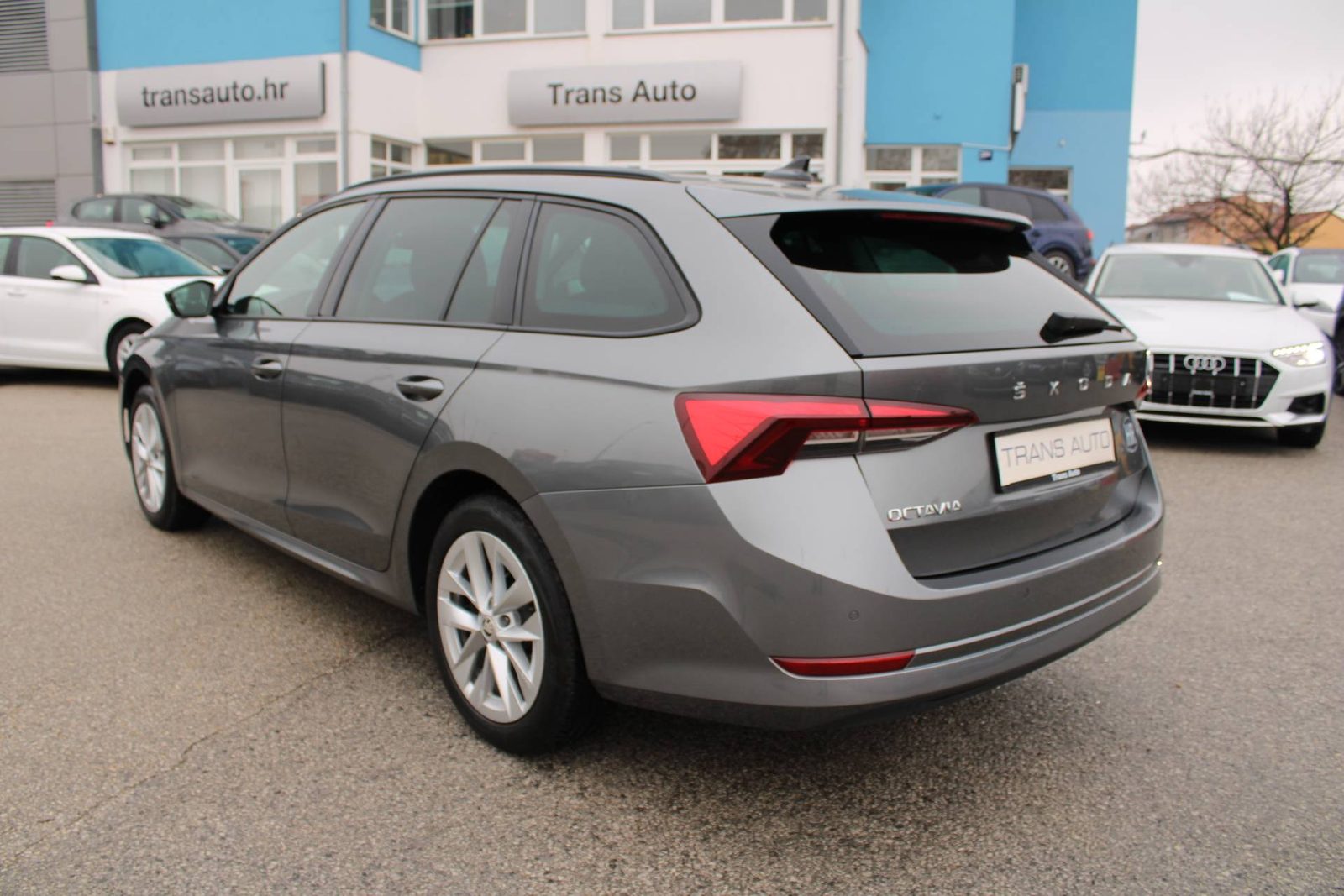 2022 Škoda Octavia Combi — fotografija 7