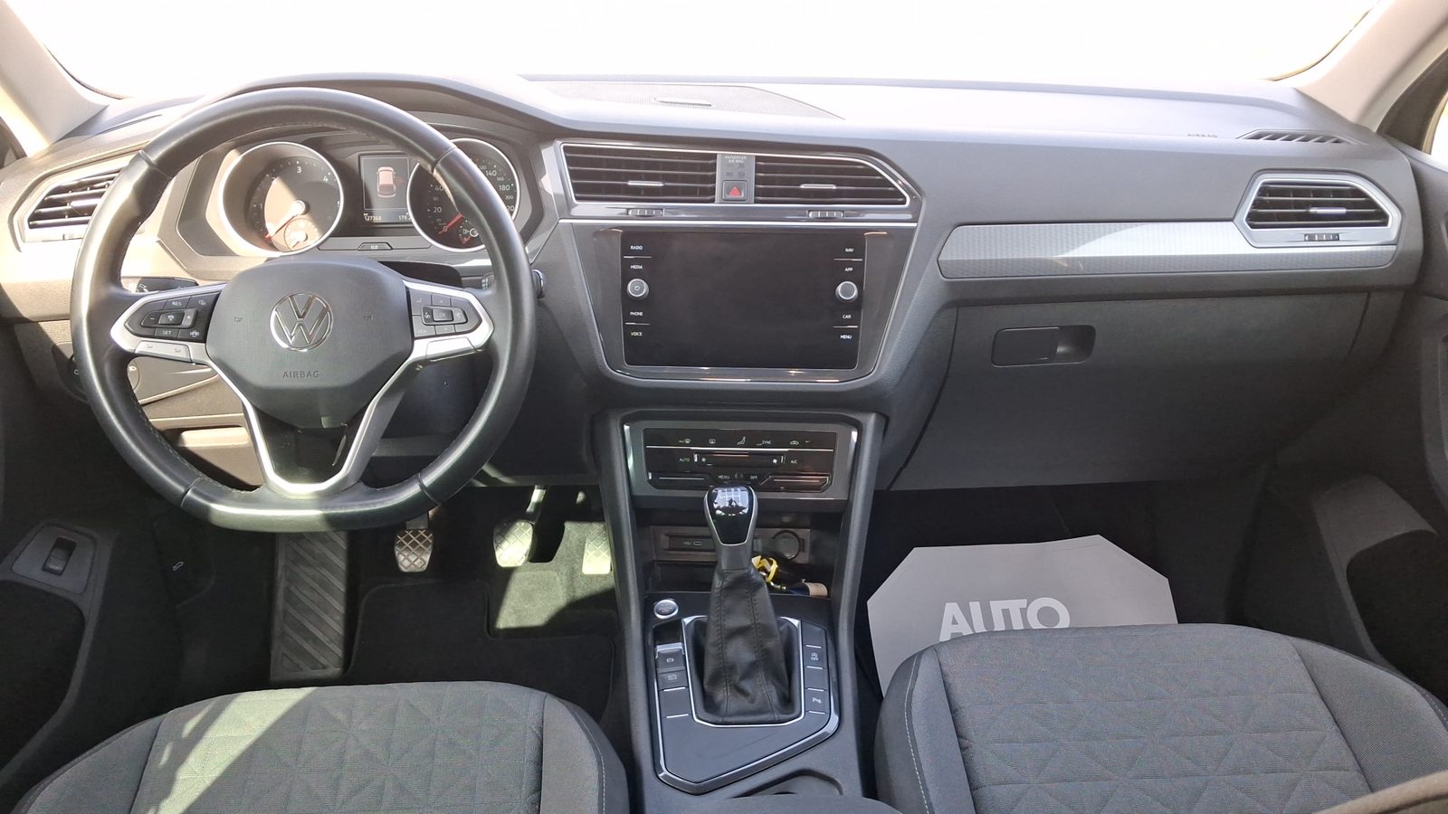 2021 Volkswagen Tiguan — fotografija 11