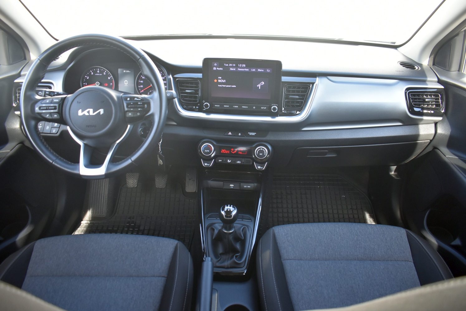 2021 Kia Stonic — fotografija 5