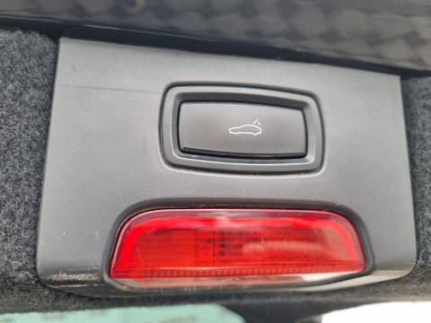 2015 Porsche Cayenne — sličica 26