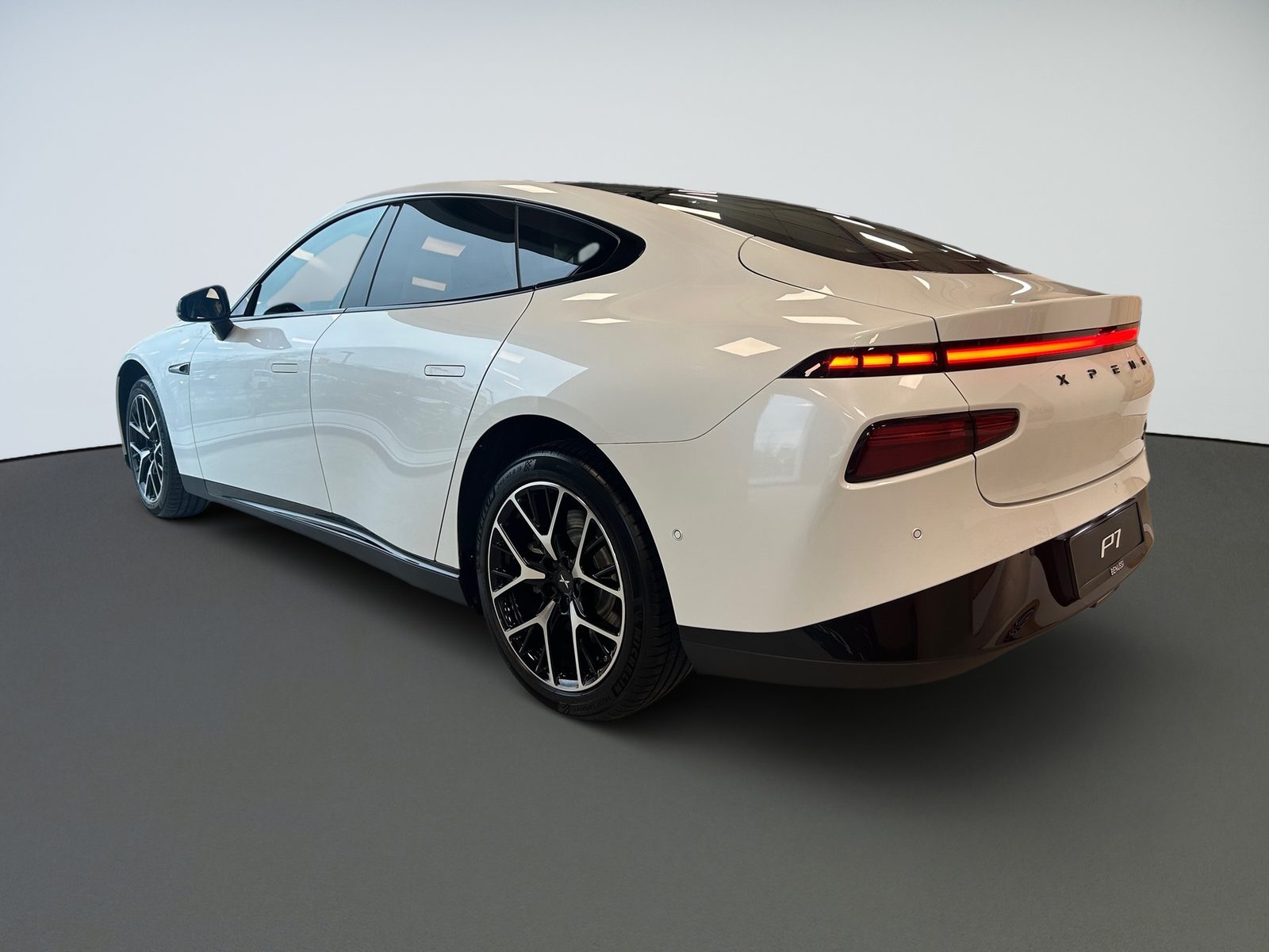 2025 XPENG P7 — fotografija 7