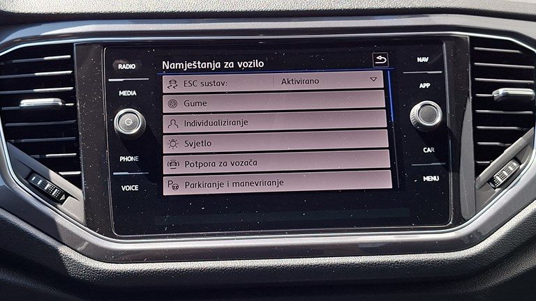 2020 Volkswagen T-Roc — fotografija 12