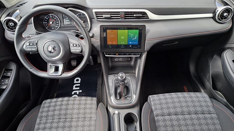 2024 MG ZS — fotografija 4