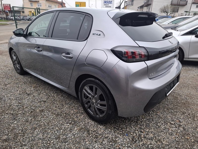 2022 Peugeot 208 — fotografija 7