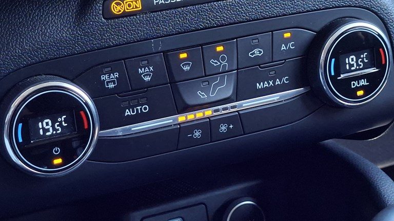 2021 Ford Kuga — fotografija 14