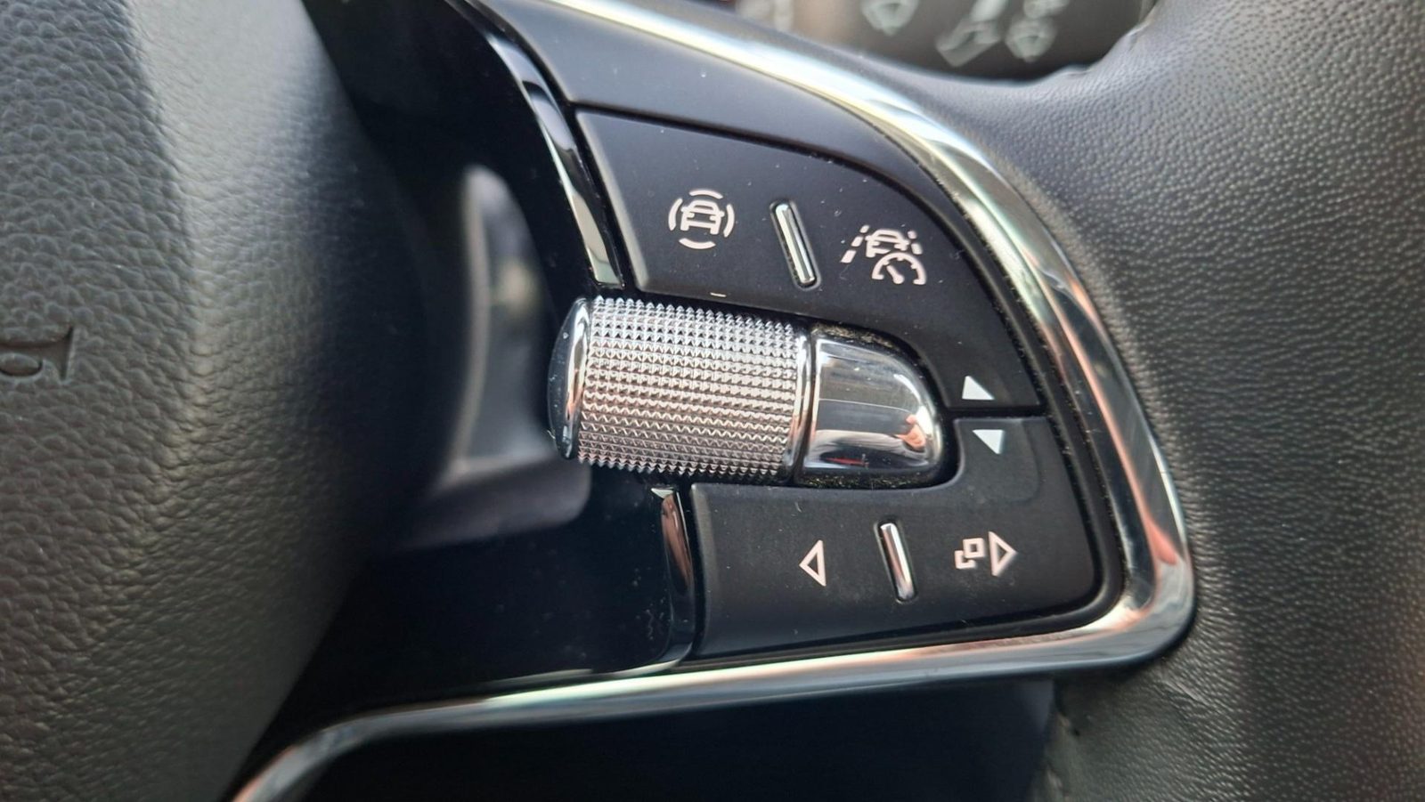2024 Škoda Karoq — fotografija 12