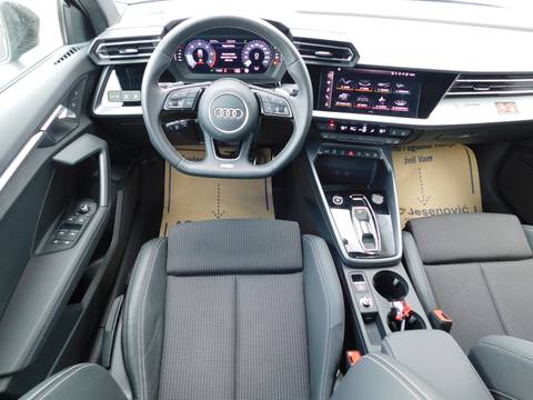 2025 Audi A3 Sportback S line — sličica 10
