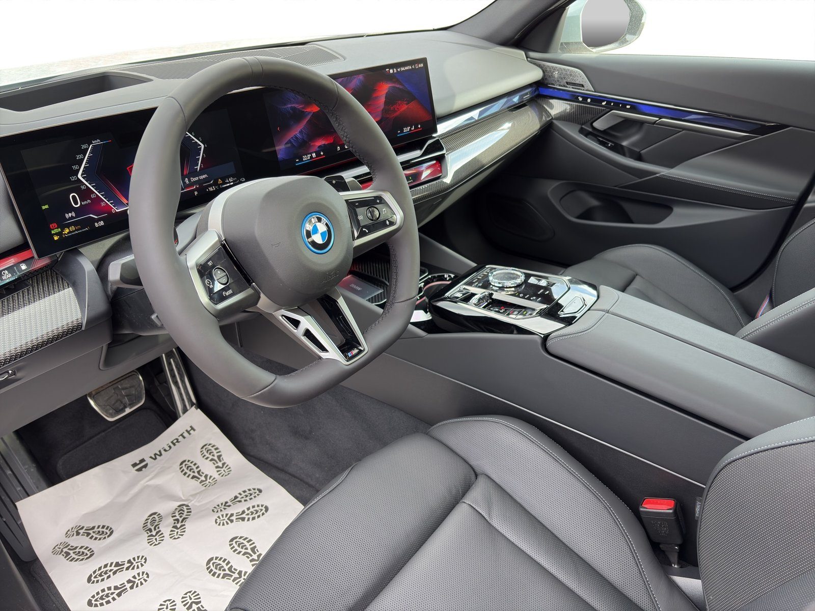 2025 BMW Serija 5 — fotografija 9