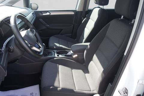 2025 Volkswagen Touran R-Line — sličica 13