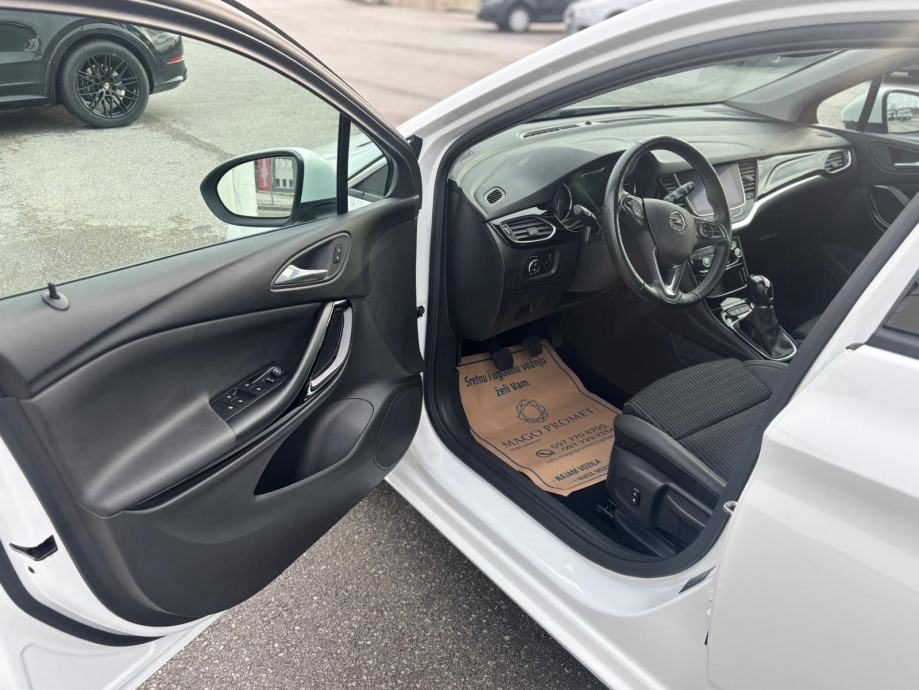 2020 Opel Astra — fotografija 8