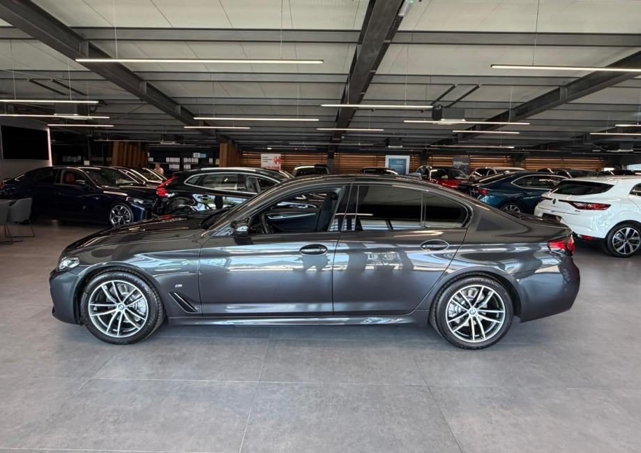 2020 BMW Serija 5 — fotografija 4