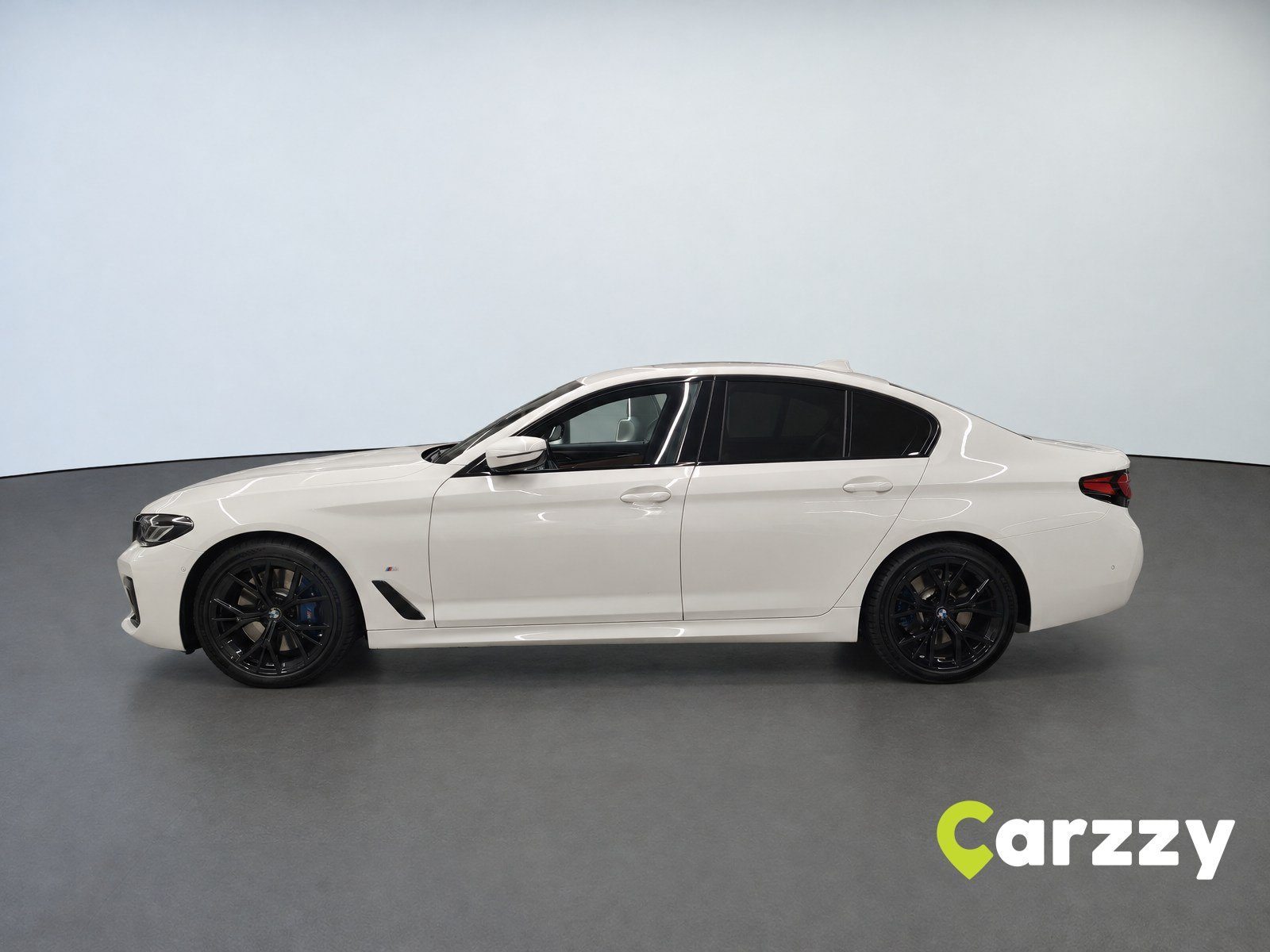 2021 BMW Serija 5 — fotografija 9