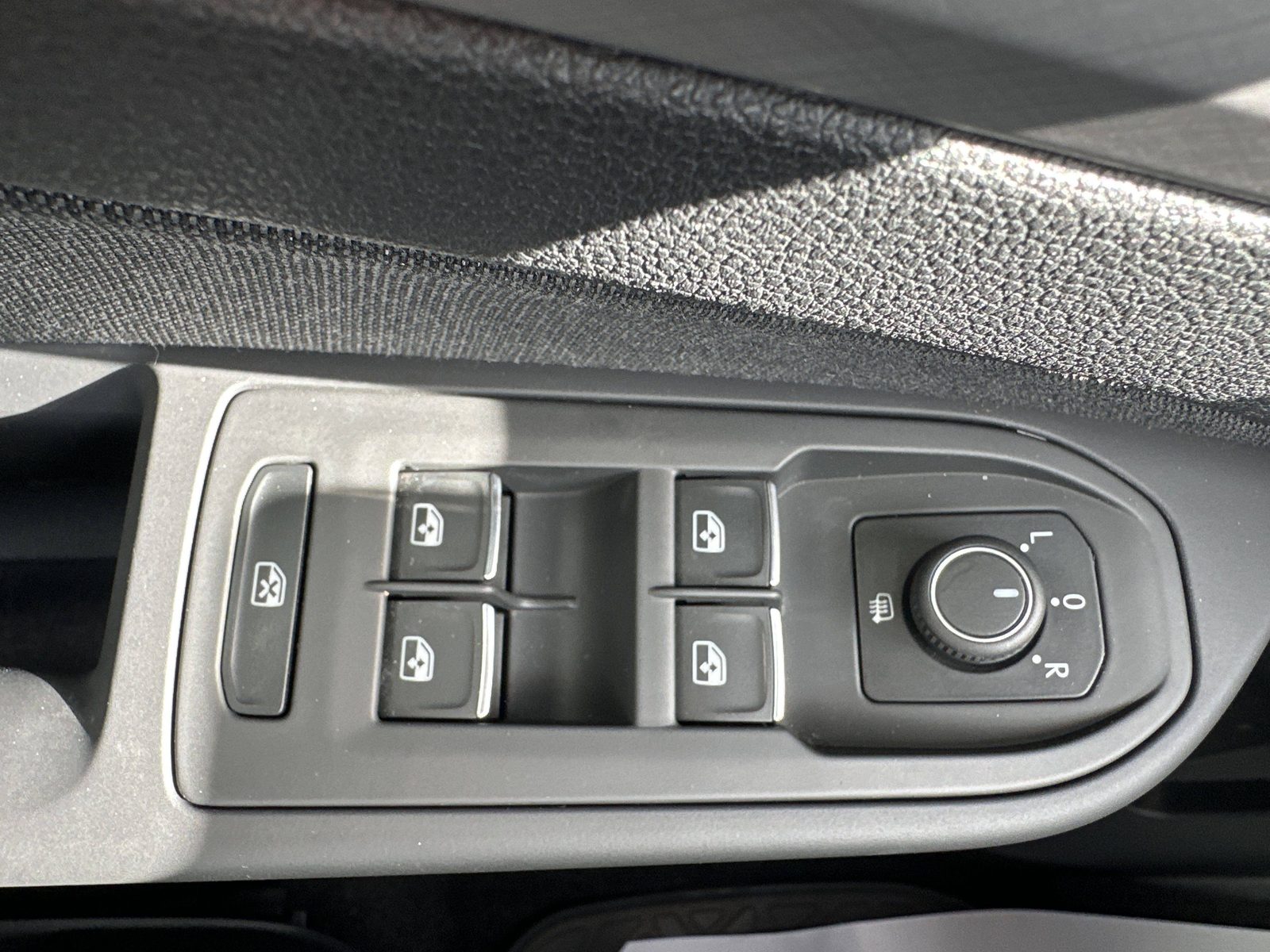 2024 Volkswagen Golf — fotografija 27