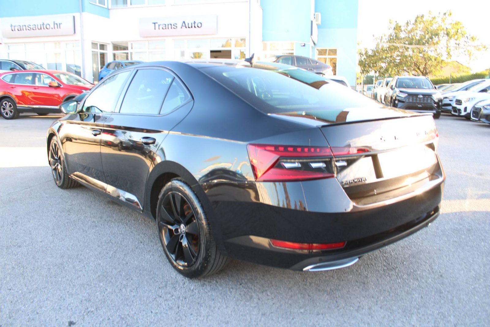2021 Škoda Superb — fotografija 7
