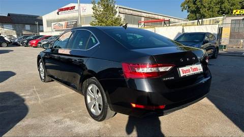 2022 Škoda Superb — sličica 7