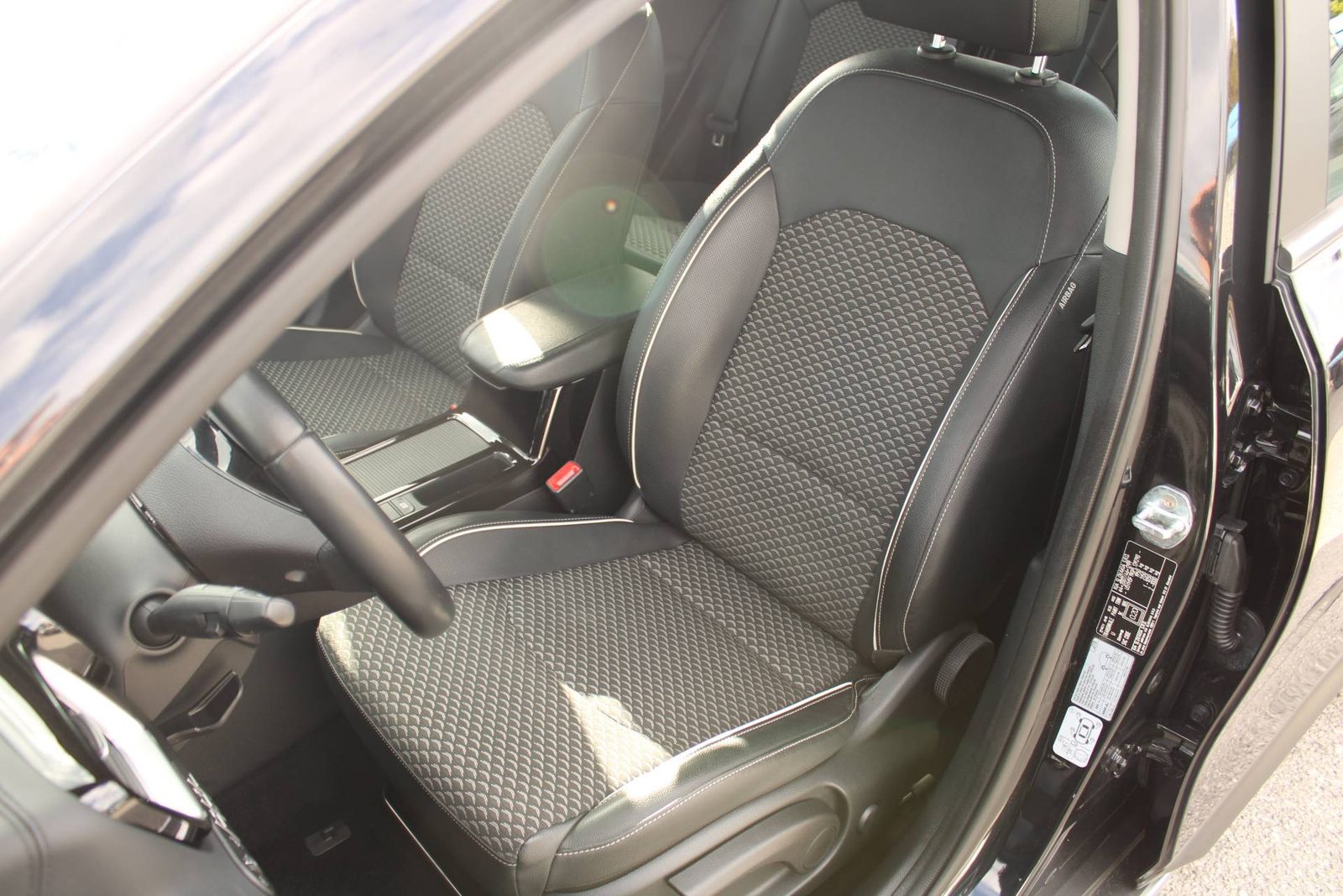 2023 Kia Xcee'd — fotografija 11