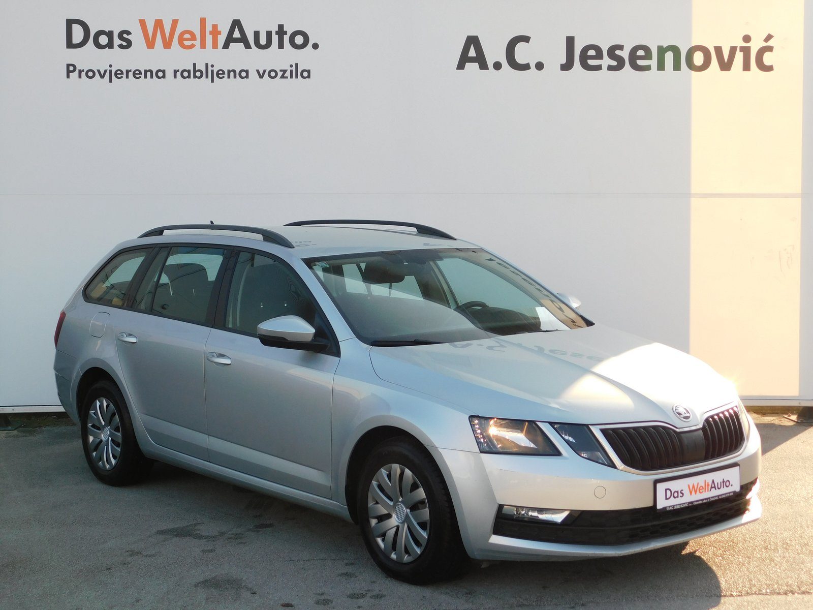 2020 Škoda Octavia Combi — fotografija 3