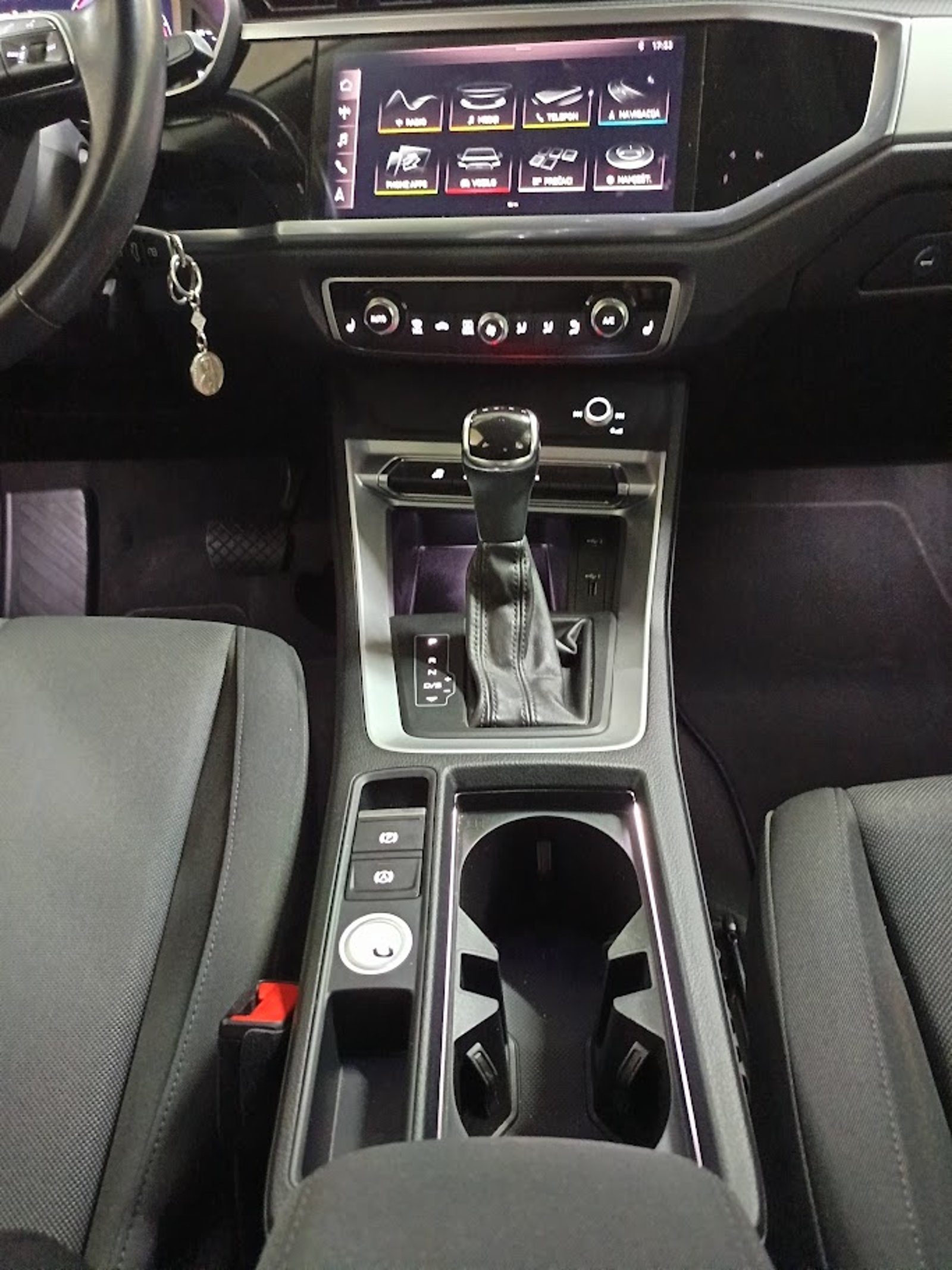 2019 Audi Q3 — fotografija 9