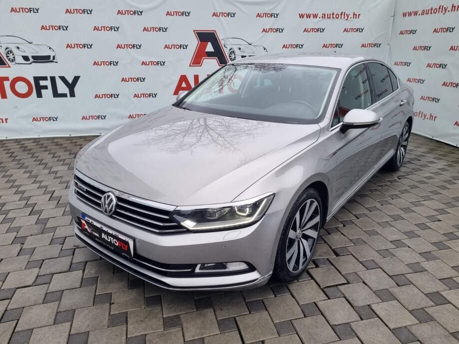 2015 Volkswagen Passat Highline — fotografija 3