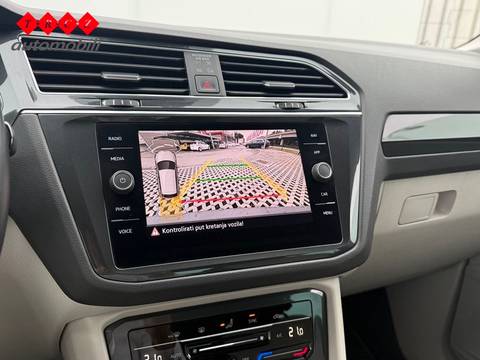 2022 Volkswagen Tiguan — sličica 11