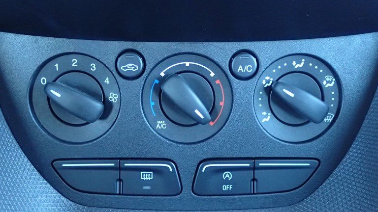 2016 Ford Tourneo — fotografija 12