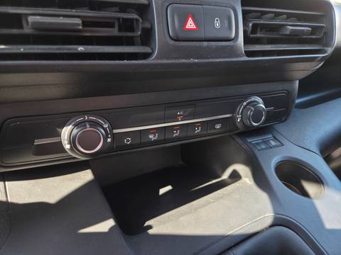 2020 Opel Combo — sličica 10