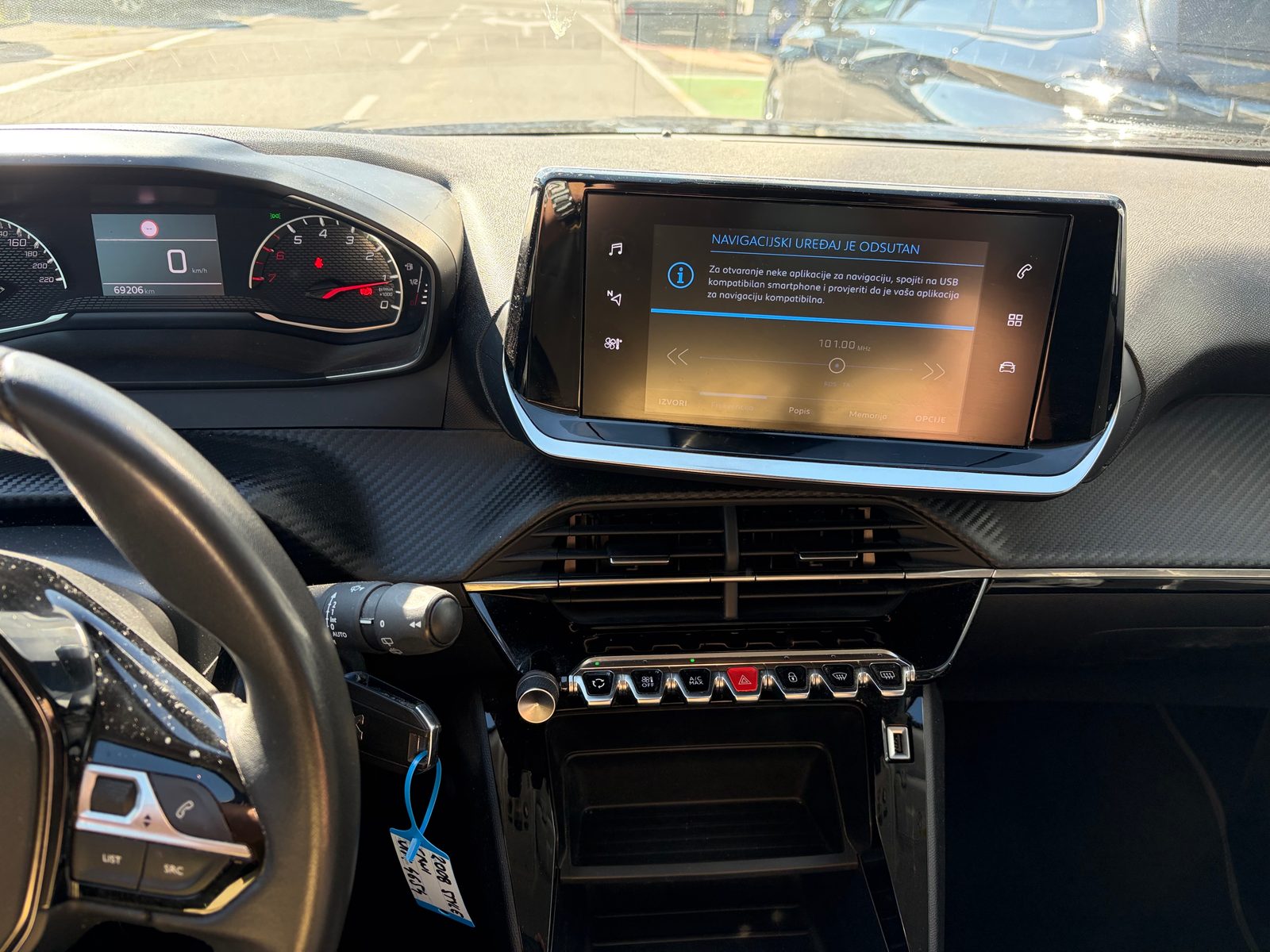 2022 Peugeot 2008 — fotografija 10