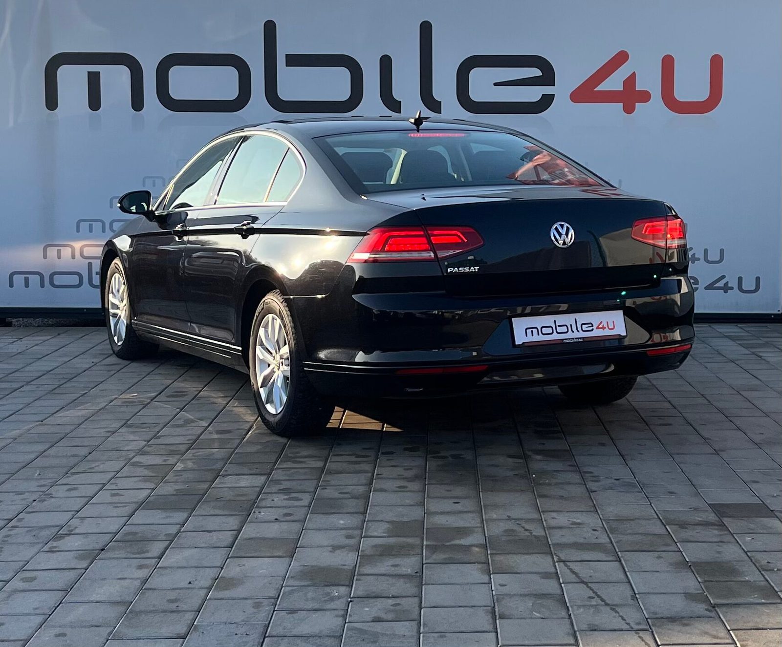 2019 Volkswagen Passat — fotografija 4