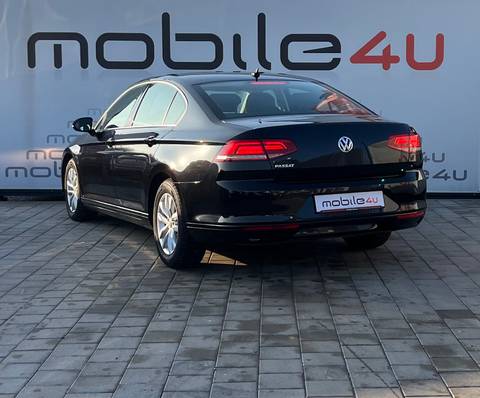 2019 Volkswagen Passat — sličica 4