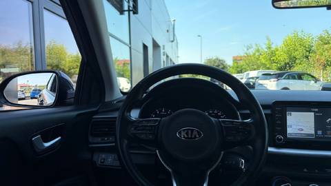 2020 Kia Stonic — sličica 21