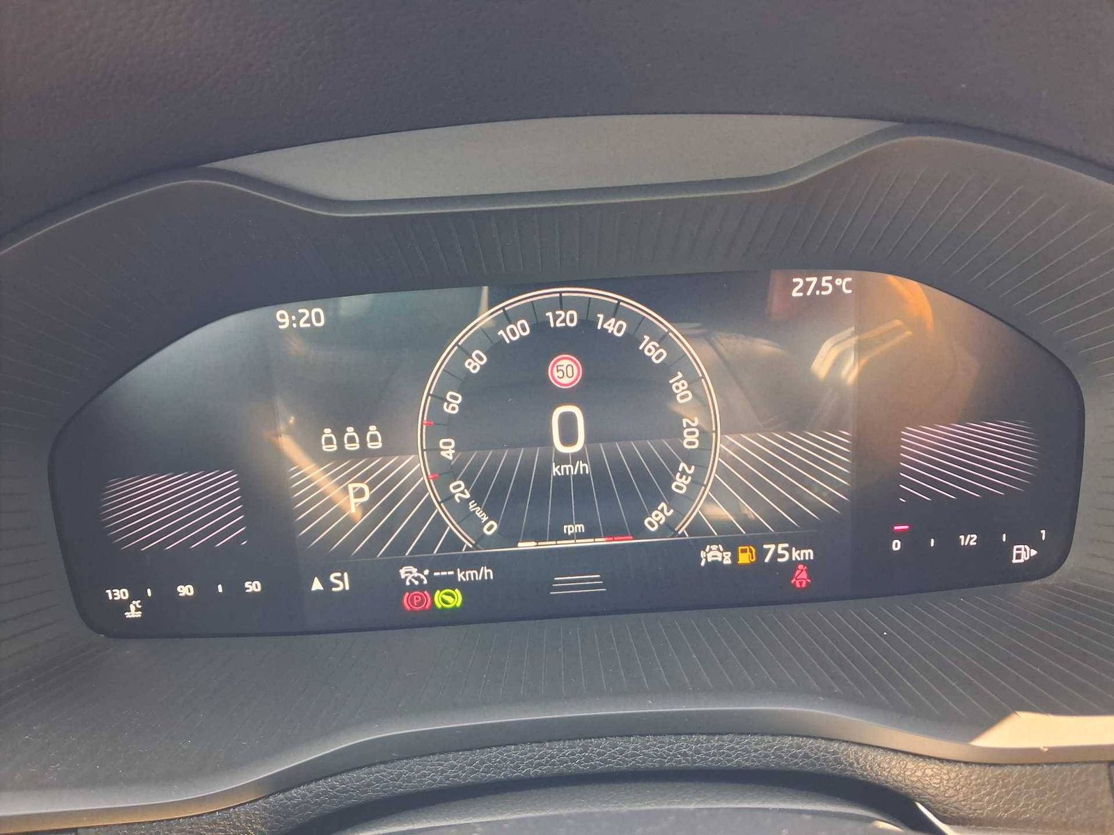 2024 Škoda Karoq — fotografija 28