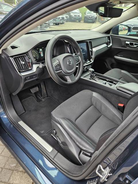 2019 Volvo V60 — sličica 9