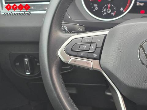 2022 Volkswagen Tiguan — sličica 11