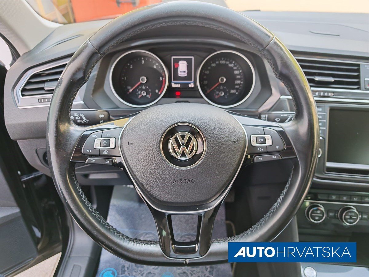 2017 Volkswagen Tiguan — fotografija 15