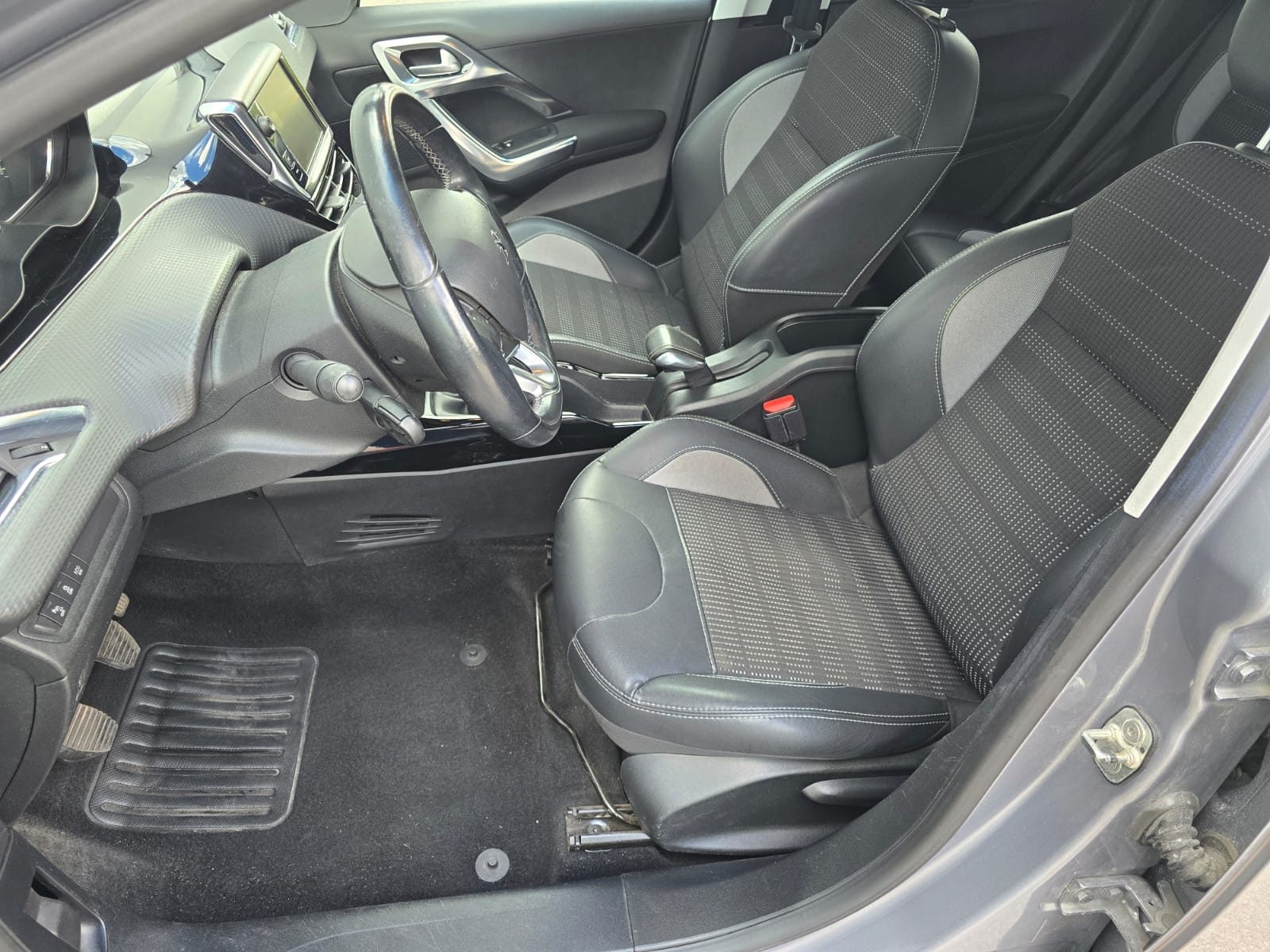 2017 Peugeot 2008 — fotografija 10