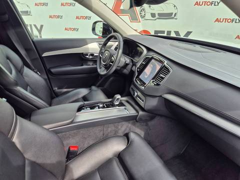 2022 Volvo XC90 R-Design — sličica 18