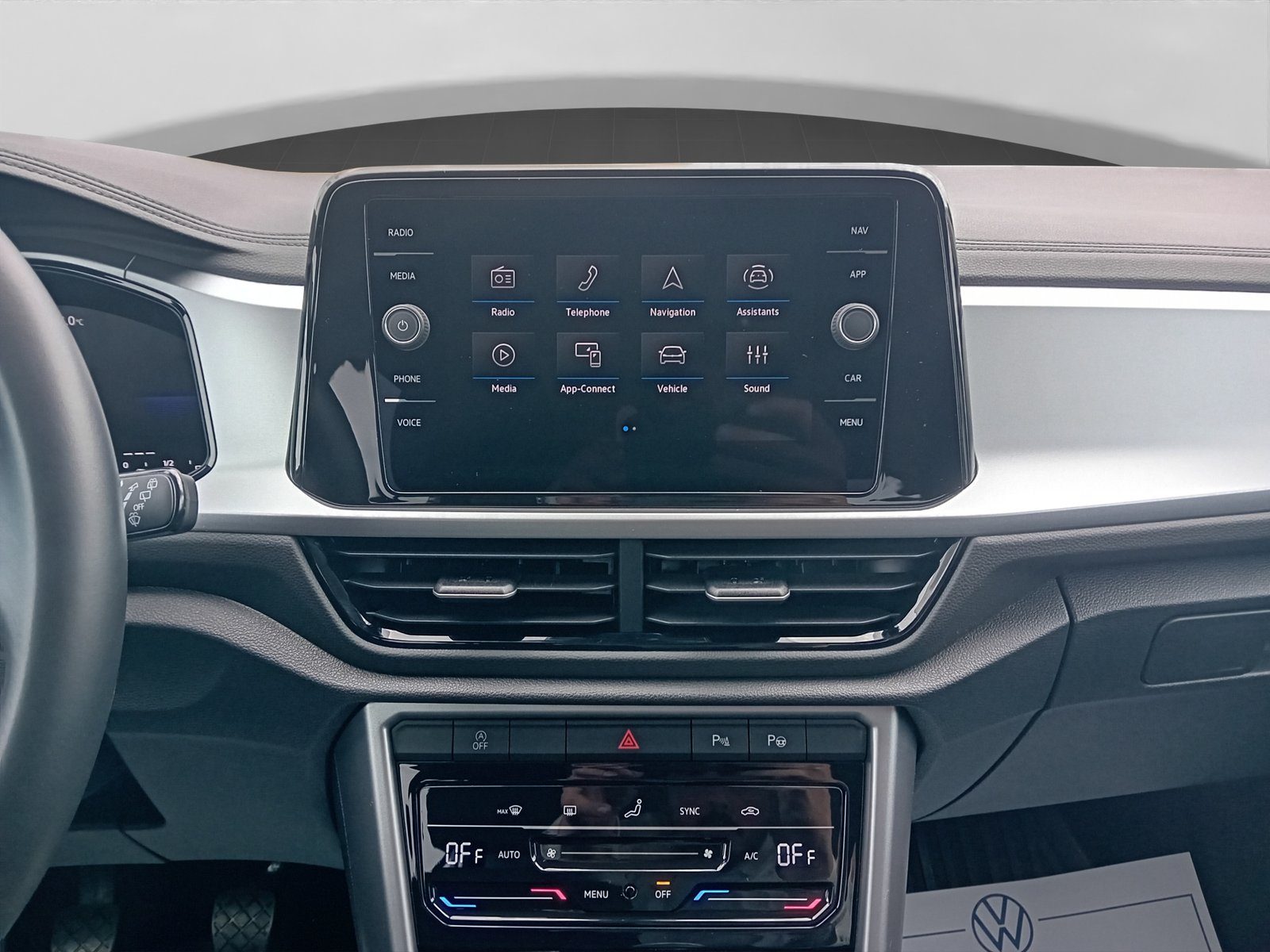 2025 Volkswagen T-Roc — fotografija 12