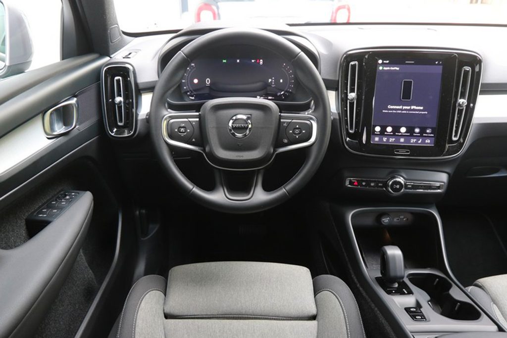 2026 Volvo XC40 — fotografija 11