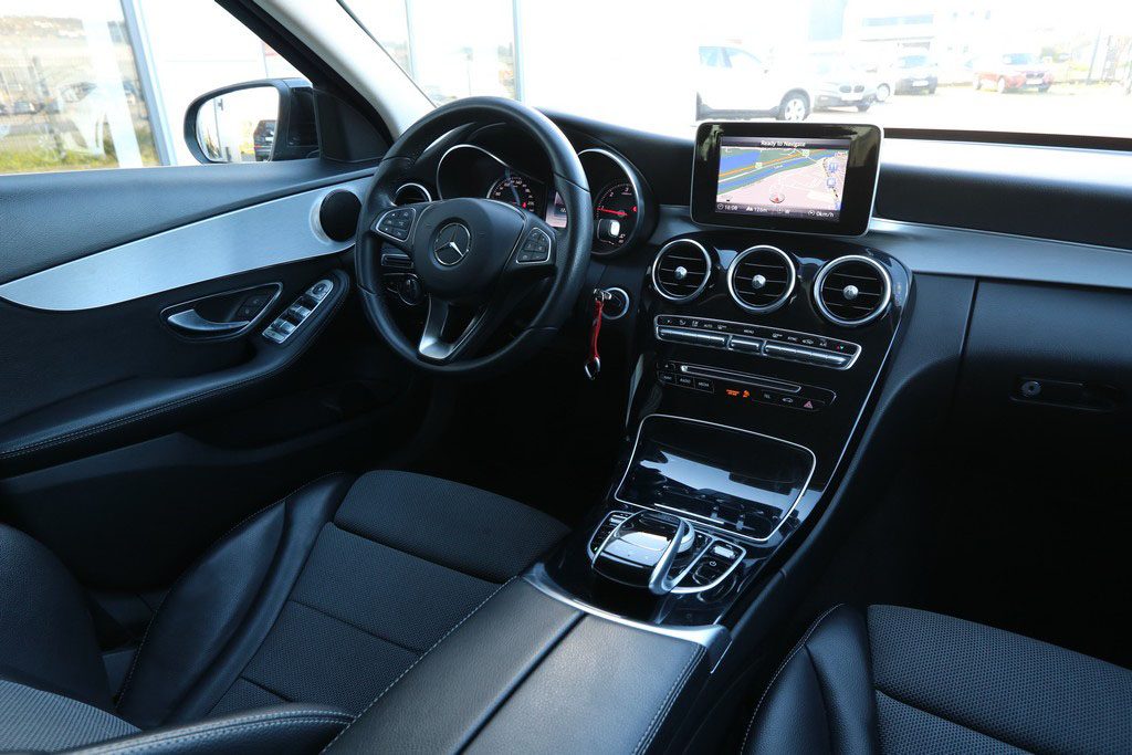 2018 Mercedes-Benz C-klasa Avantgarde — fotografija 11