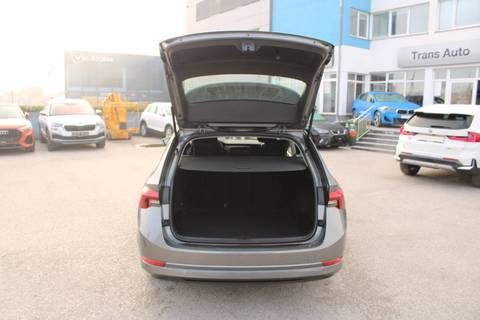 2022 Škoda Octavia Combi — sličica 9