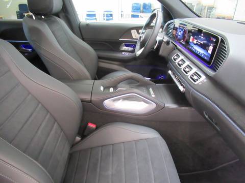 2025 Mercedes-Benz GLE — sličica 9