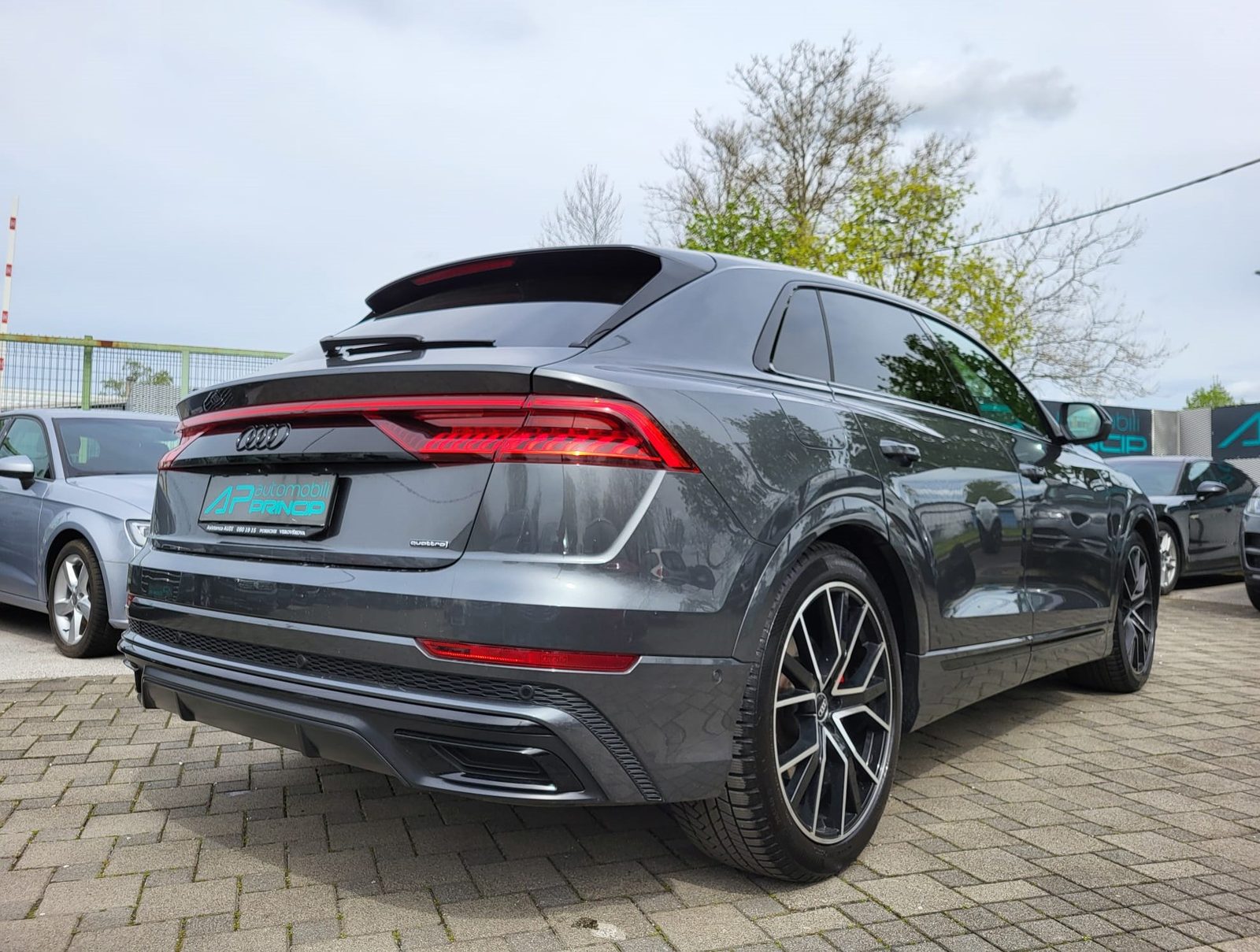 2023 Audi Q8 S line — fotografija 6