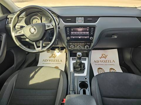 2020 Škoda Octavia — sličica 14