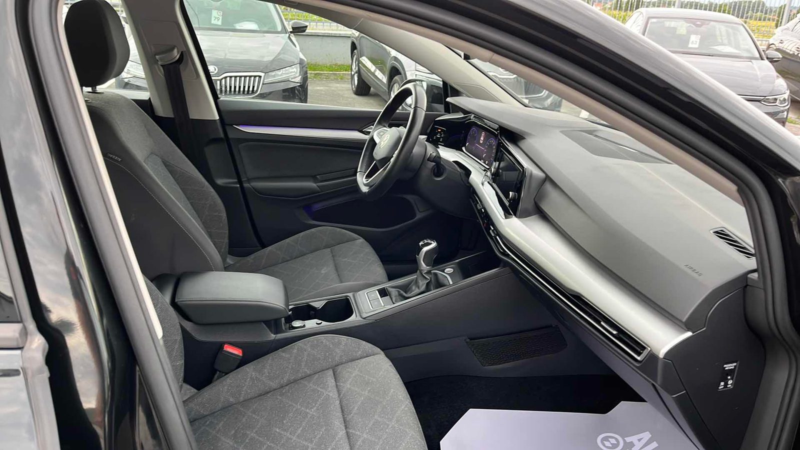 2024 Volkswagen Golf — fotografija 9