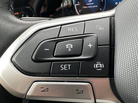 2024 Volkswagen Golf — sličica 30