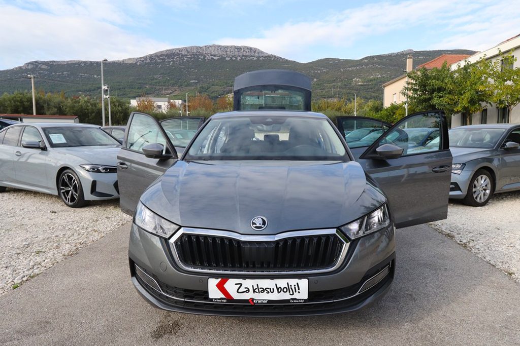 2024 Škoda Octavia — fotografija 12